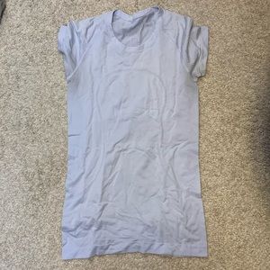 Swiftly tech short sleeve. Color: serene blue.